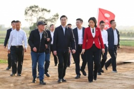 省委常委、省委统战部部长宁咏一行来屈家岭调研
